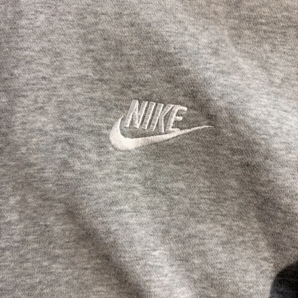 Nike Sportswear Women’s Small Gray Fleece Pullover Hoodie Mini Swoosh Logo